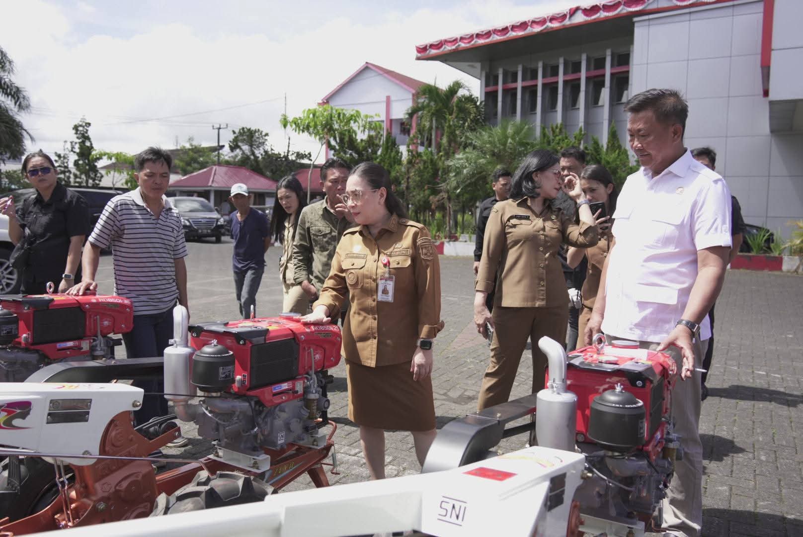 Wabup Vanda Sarundajang Gaspol Modernisasi Pertanian